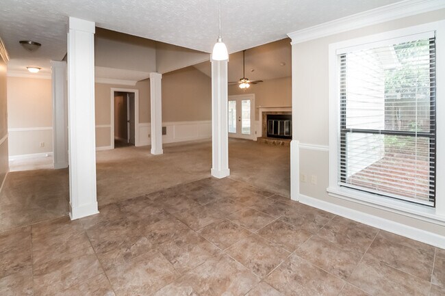Building Photo - 1365 Crooked Tree Cir