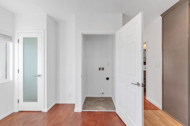 Foto del edificio - 2029 Oak St