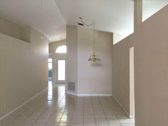 Foto del edificio - 1592 Carriage Brooke Dr