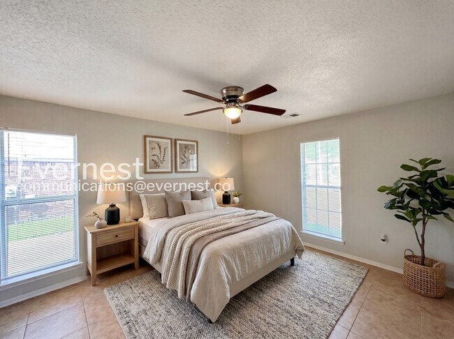 Foto del edificio - 6230 Somerset Dr
