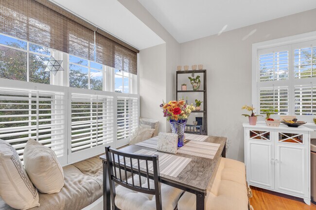 Foto del edificio - 4800 Bradley Blvd