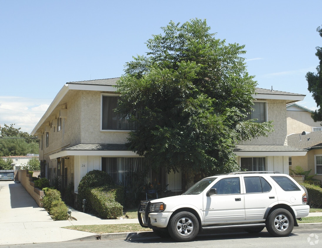 Building Photo - 26 N Granada Ave