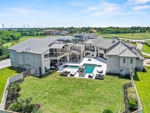 Building Photo - 4043 Maranatha Dr