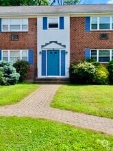 Building Photo - 19 Colonial Dr