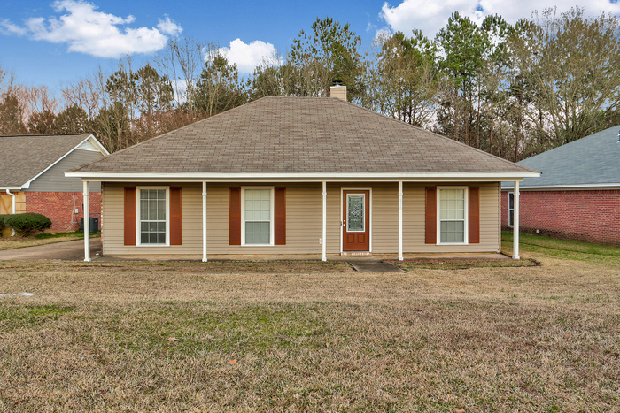 Primary Photo - Beautiful Home for Lease!