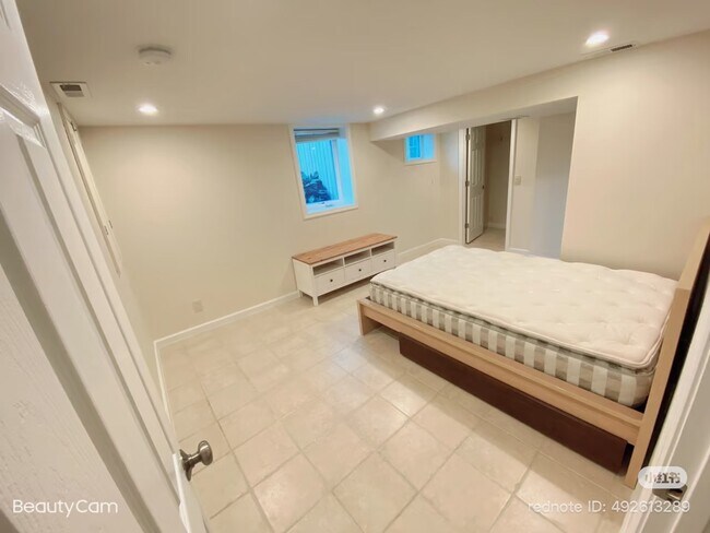 Foto del edificio - 5007 Laguna Rd