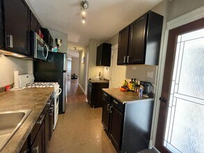 Building Photo - 352 Winona Dr