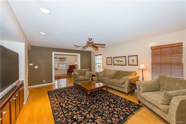 Foto del edificio - 289 N Cleveland St