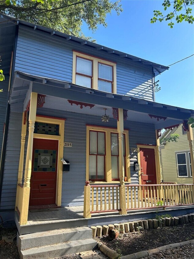 Foto principal - 2115 State St