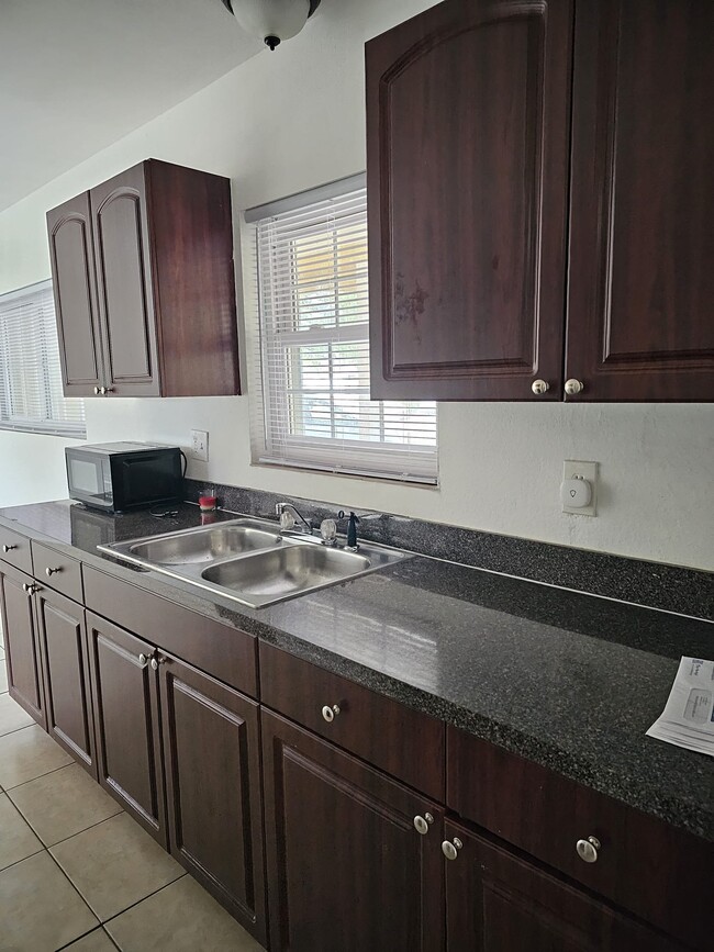 Building Photo - 211 Terrace Dr