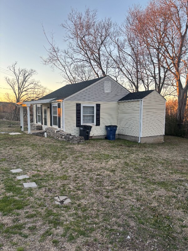 Building Photo - 701 Fanning St