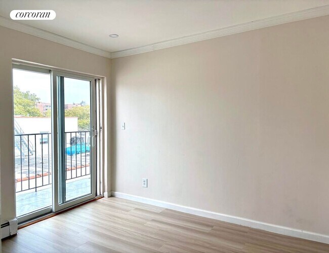 Foto del edificio - 1213-1215 E 95th St