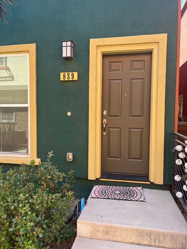 Primary Photo - 2 br, 1.5 bath House - 839 Copper Lane