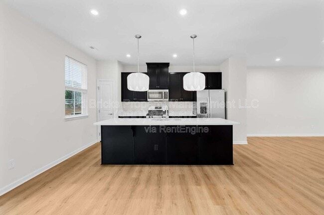 Building Photo - 2620 Grantham Place Dr