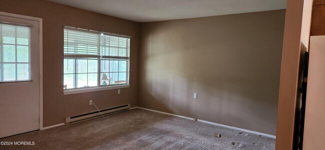 Building Photo - 1034B Aberdeen Dr