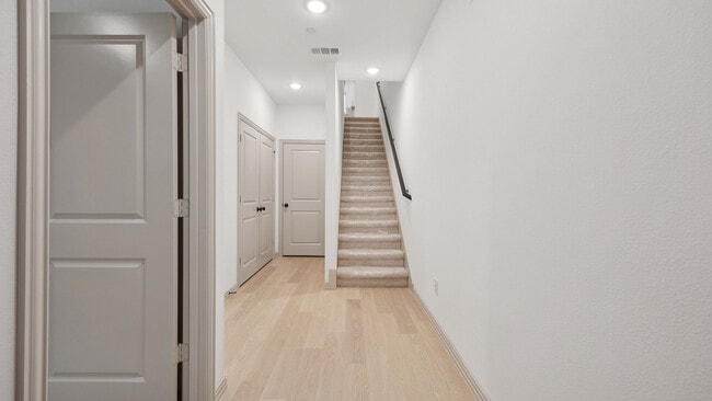 Building Photo - 5244 Springlake Pky