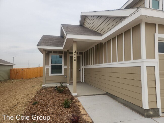 Foto del edificio - 3 br, 2 bath House - 2640 Kingsman Dr
