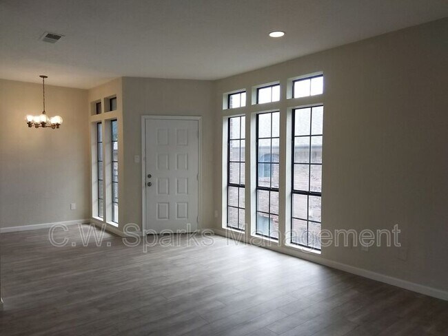 Building Photo - 6248 Oram St