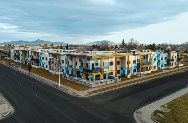 Building Photo - Midtown Place Apartments
