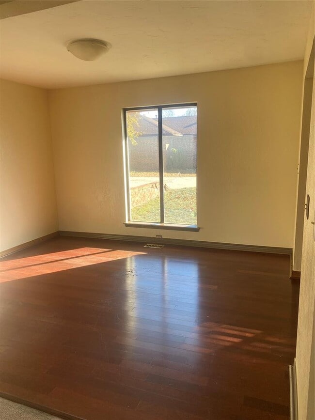 Building Photo - 1732 Lionsgate Cir