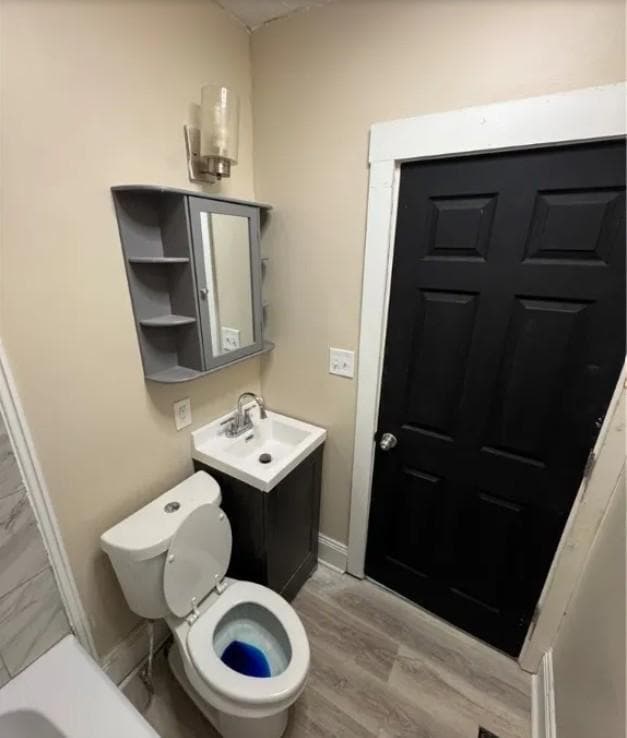 Building Photo - 14910 Kingsford Ave