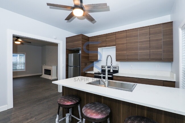 Photo - Move in before January 15th and choose your reward: a $250 Amazon Gift Card or a 55" Smart TV! Apartment