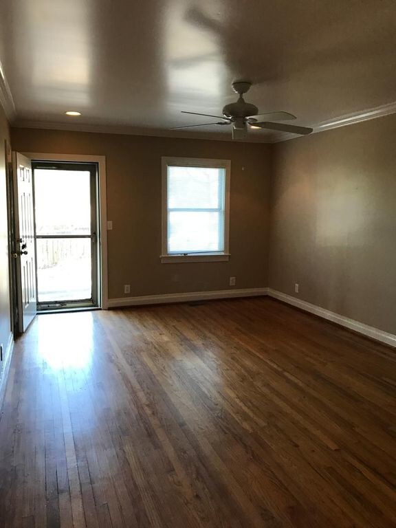 Primary Photo - 2710 Niazuma Ave S