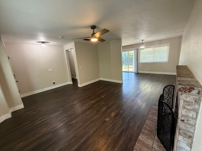 Building Photo - Updated Home in Dixon