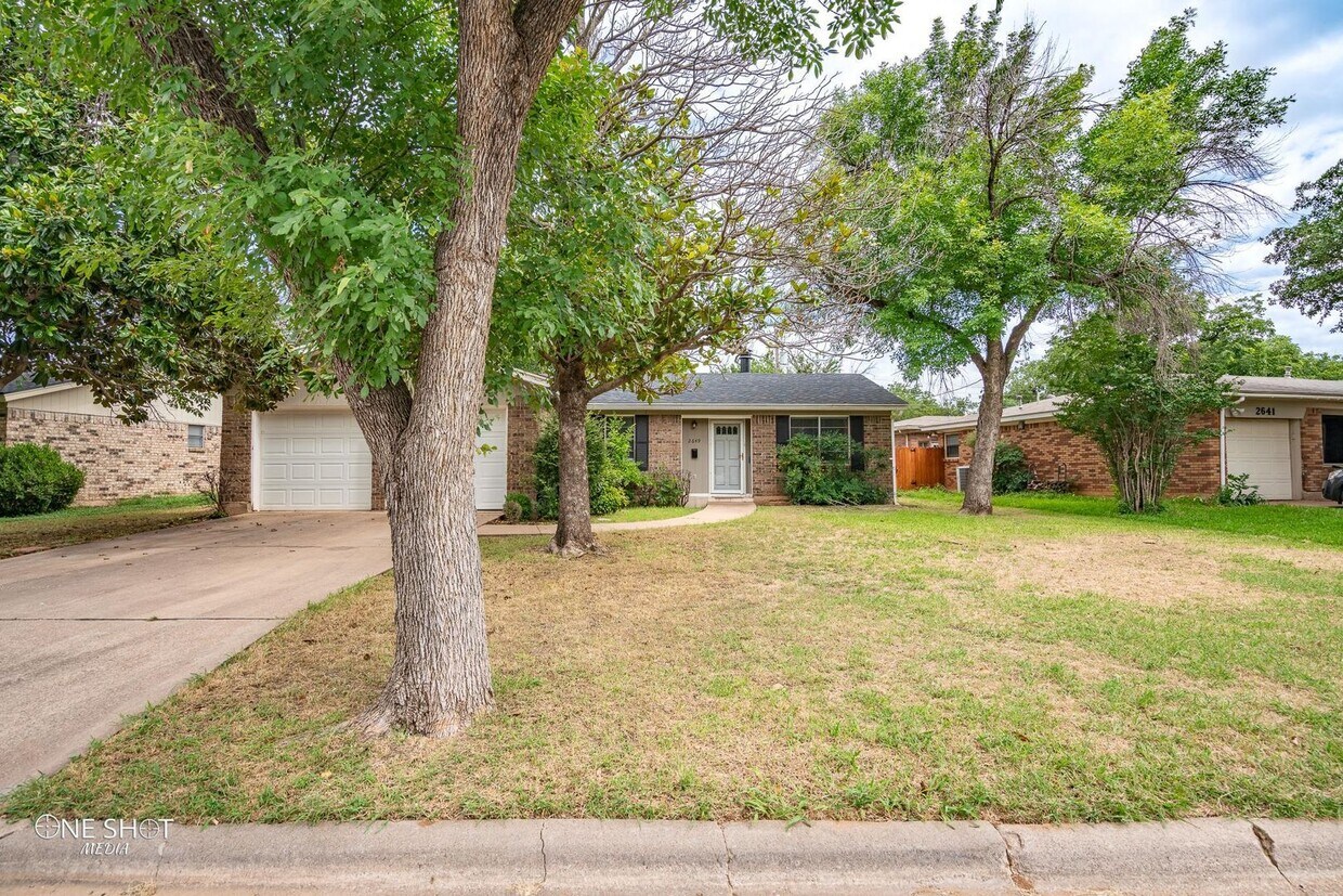 Foto principal - 2649 Garfield Ave