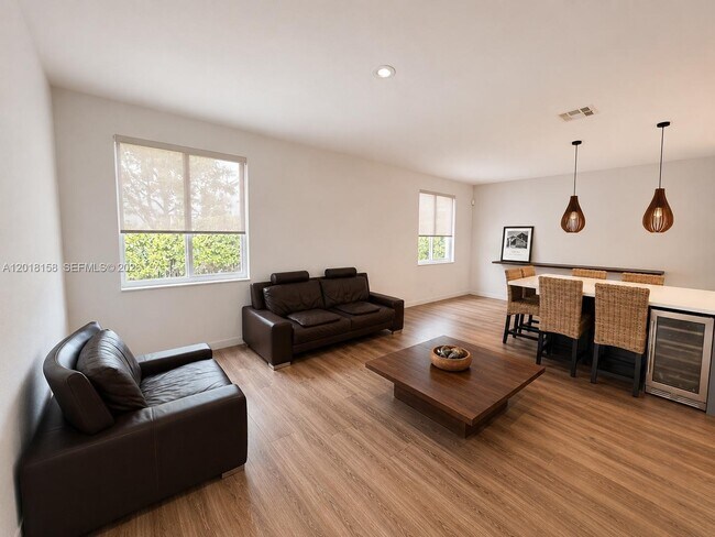 Foto del edificio - 709 Bald Cypress Rd
