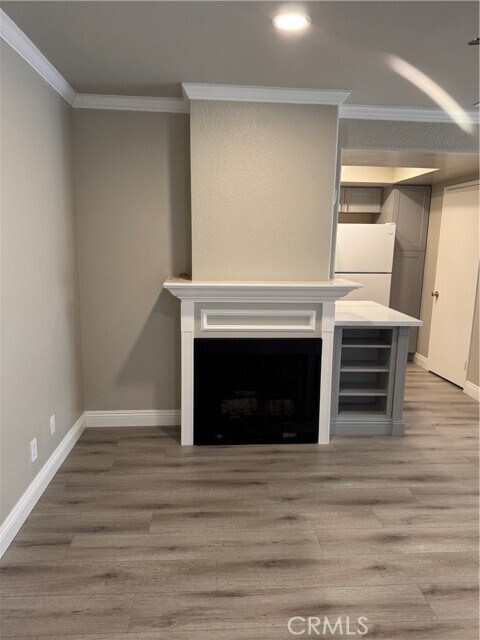 Building Photo - 8167 Vineyard Ave