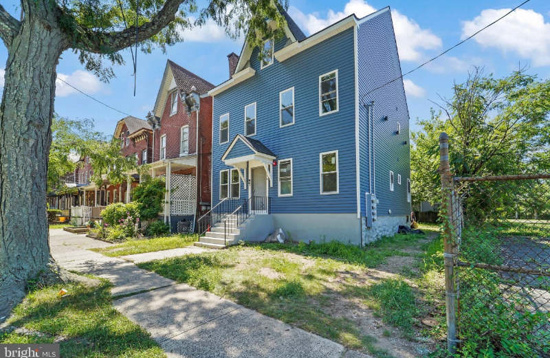 335 Spring St Unit 1st Floor Apartment B, Trenton, NJ 08618 Room for