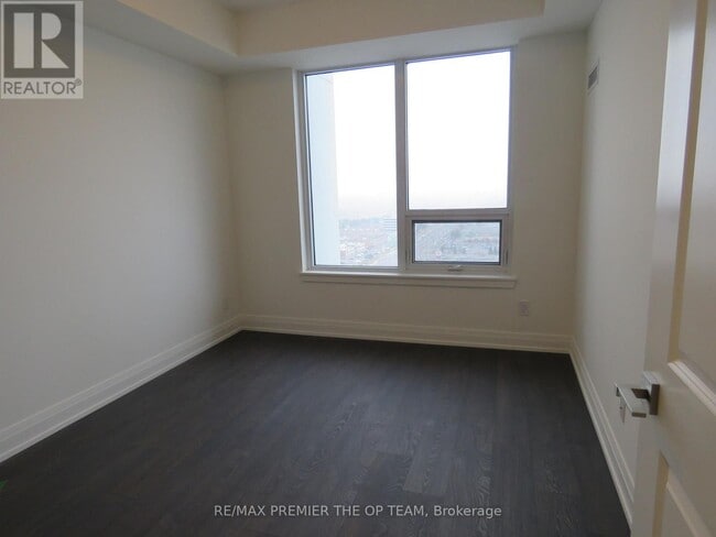 Building Photo - 3700 Hwy 7 W