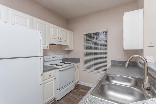 Summer Park Apartments Buford Ga Apartments Com