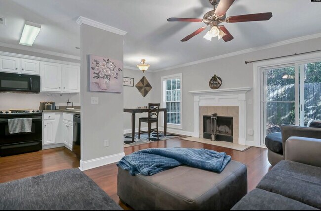 Building Photo - 108 Courtyard Homes Dr