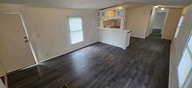 Foto del edificio - 8364 Cedar St