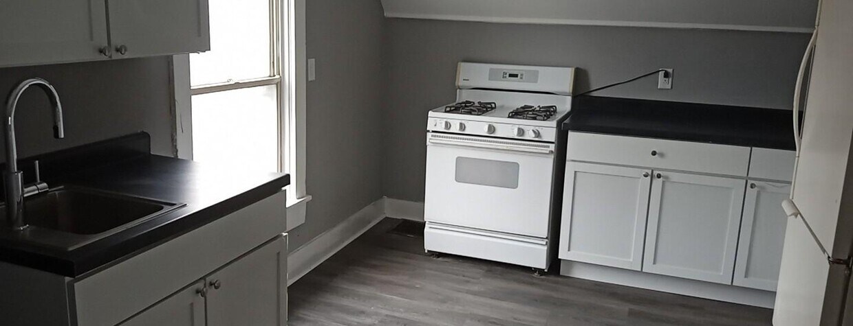 Primary Photo - 1540 W 3rd St