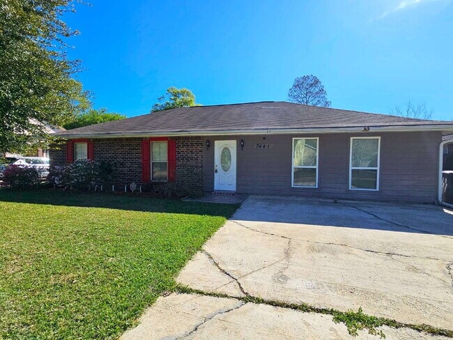 Foto del edificio - 4BR/2BA Single Family Home in Quiet Neighborhood