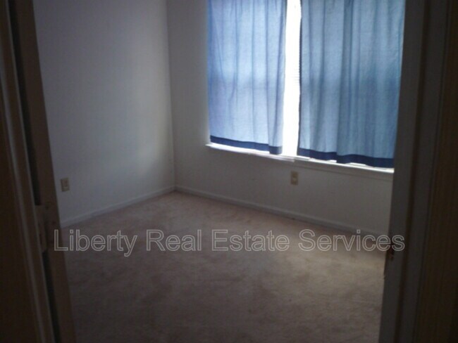 Foto del edificio - 11016 Tibet Rd