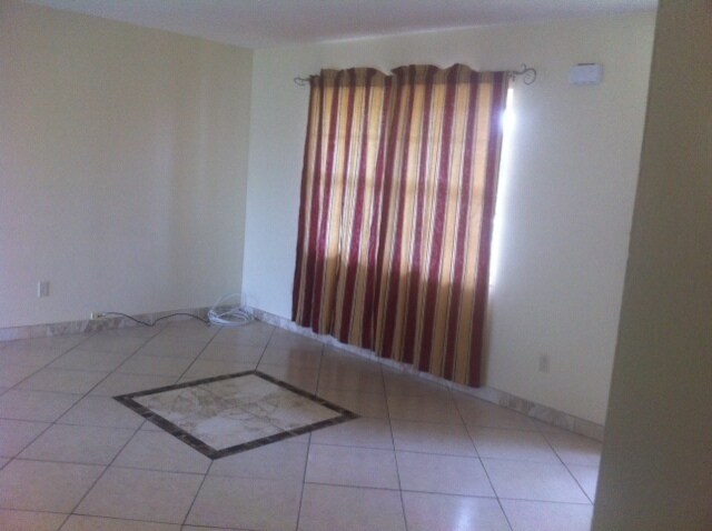 Foto del edificio - Beautiful  3 bedroom, 2 bath, 2 car garage...