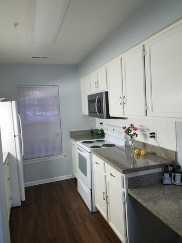 Building Photo - 9270 Cherry Ln