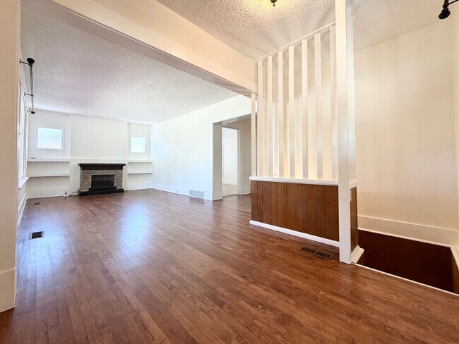 Foto del edificio - 1534 Garfield Ave S