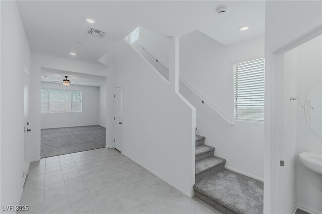 Building Photo - 7857 Wolf Fang Ct