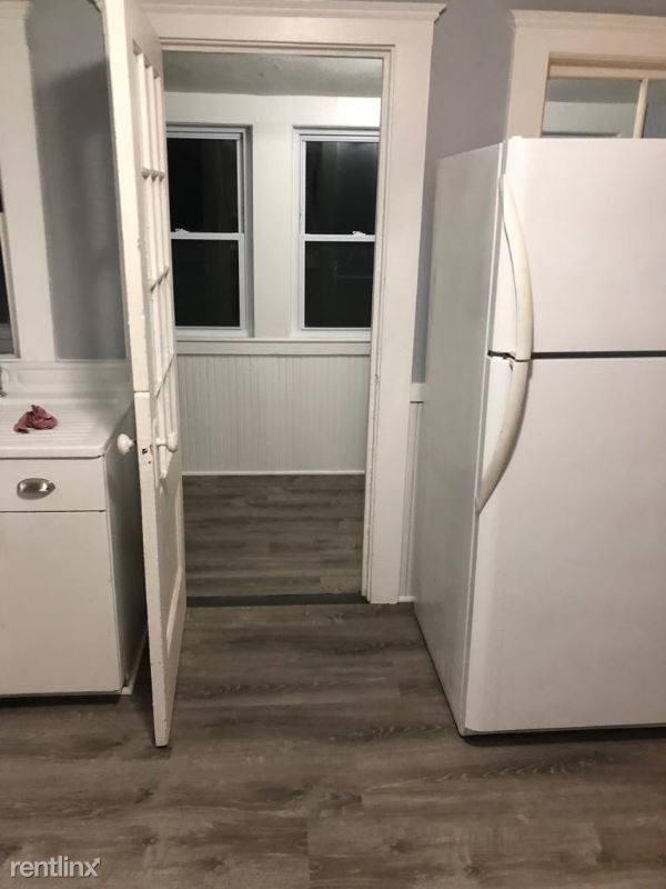 Building Photo - 2 br, 1 bath Apartment - 4 7th St