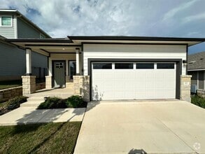 Building Photo - 113 Merrick Rd