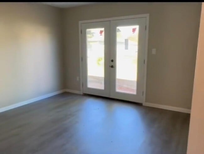 Foto del edificio - 14071 John Clark Rd