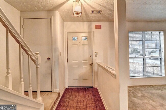 Foto del edificio - 3241 Shadow Walk Ln