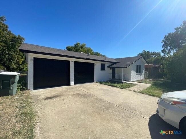 Foto del edificio - 1818 Janis Dr