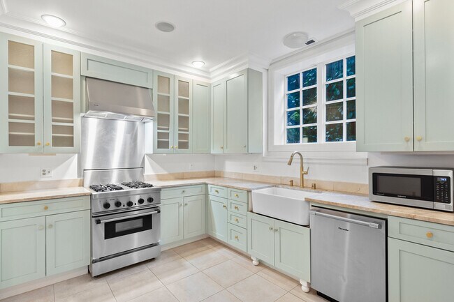 Foto del edificio - 1435 Newport Way