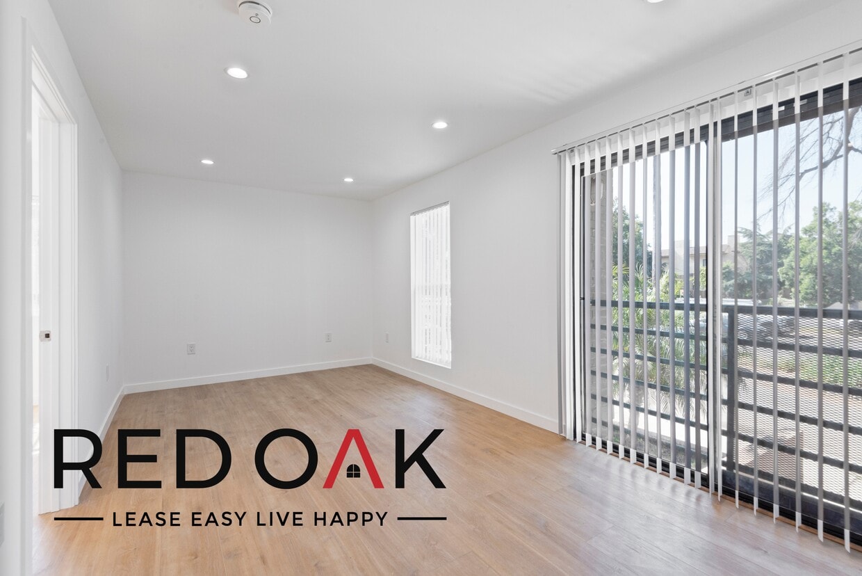 Primary Photo - ~$50 OFF EACH MONTH~ Stunning One Bedroom ...